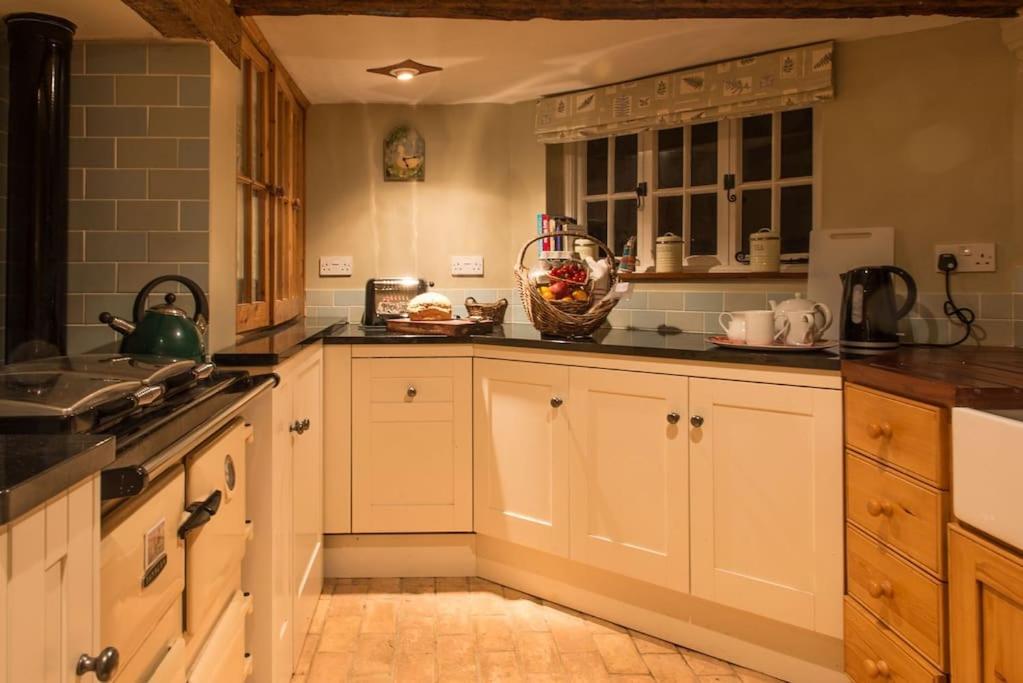 Wren Cottage, A Very Cosy Historic Coastal Cottage In A Pretty Little Village Wickham Market Eksteriør bilde