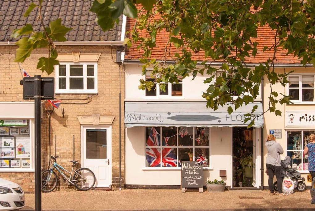 Wren Cottage, A Very Cosy Historic Coastal Cottage In A Pretty Little Village Wickham Market Eksteriør bilde