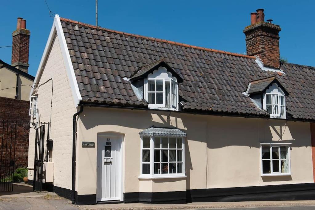 Wren Cottage, A Very Cosy Historic Coastal Cottage In A Pretty Little Village Wickham Market Eksteriør bilde
