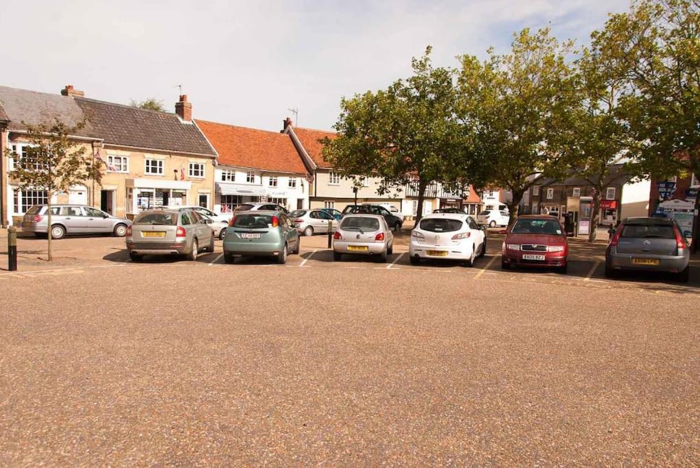Wren Cottage, A Very Cosy Historic Coastal Cottage In A Pretty Little Village Wickham Market Eksteriør bilde