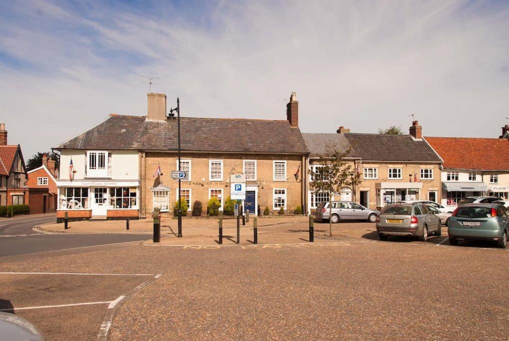 Wren Cottage, A Very Cosy Historic Coastal Cottage In A Pretty Little Village Wickham Market Eksteriør bilde